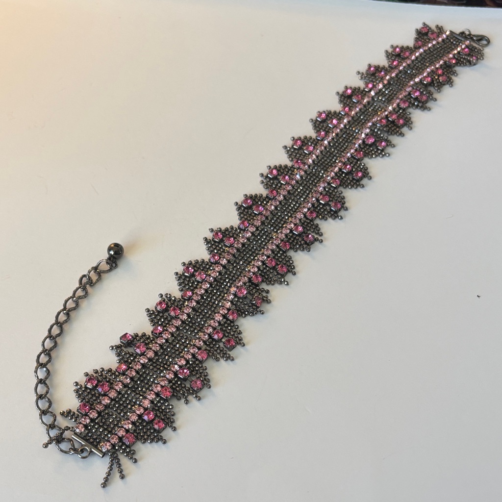 Elegant Vintage Pink And Black Beaded Stretch Necklace